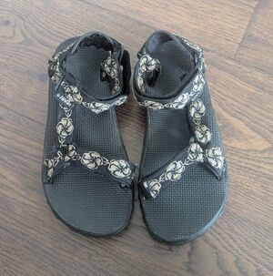 Teva Original Universal Sandals Size 8 Black Floral